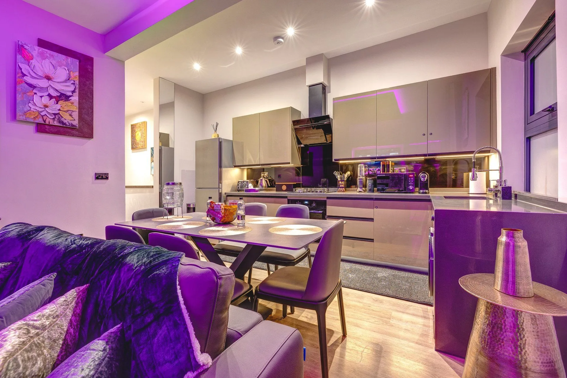 The One Bedroom Luxe Boutique Suite - Luxury Suite Interior